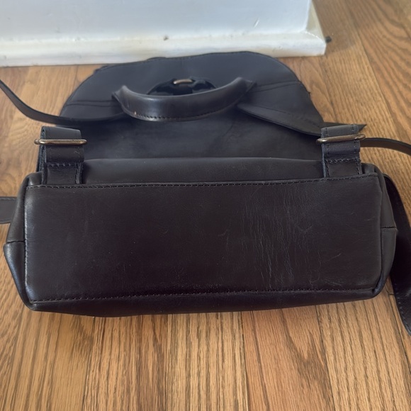 Able 100% Leather Black Backpack - Picture 3 of 6